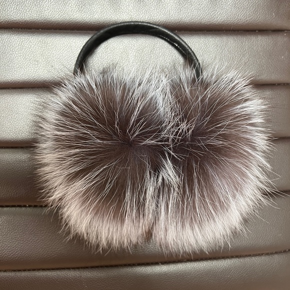 Earmuffs.